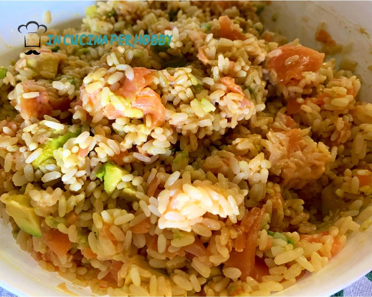 poké salmone e avocado