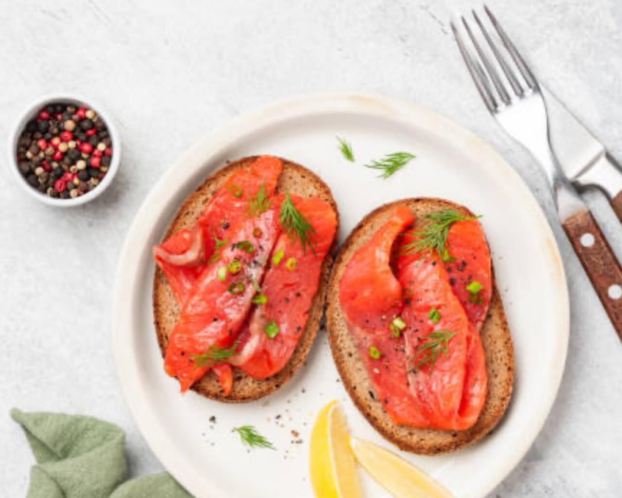 crostini di salmone marinato