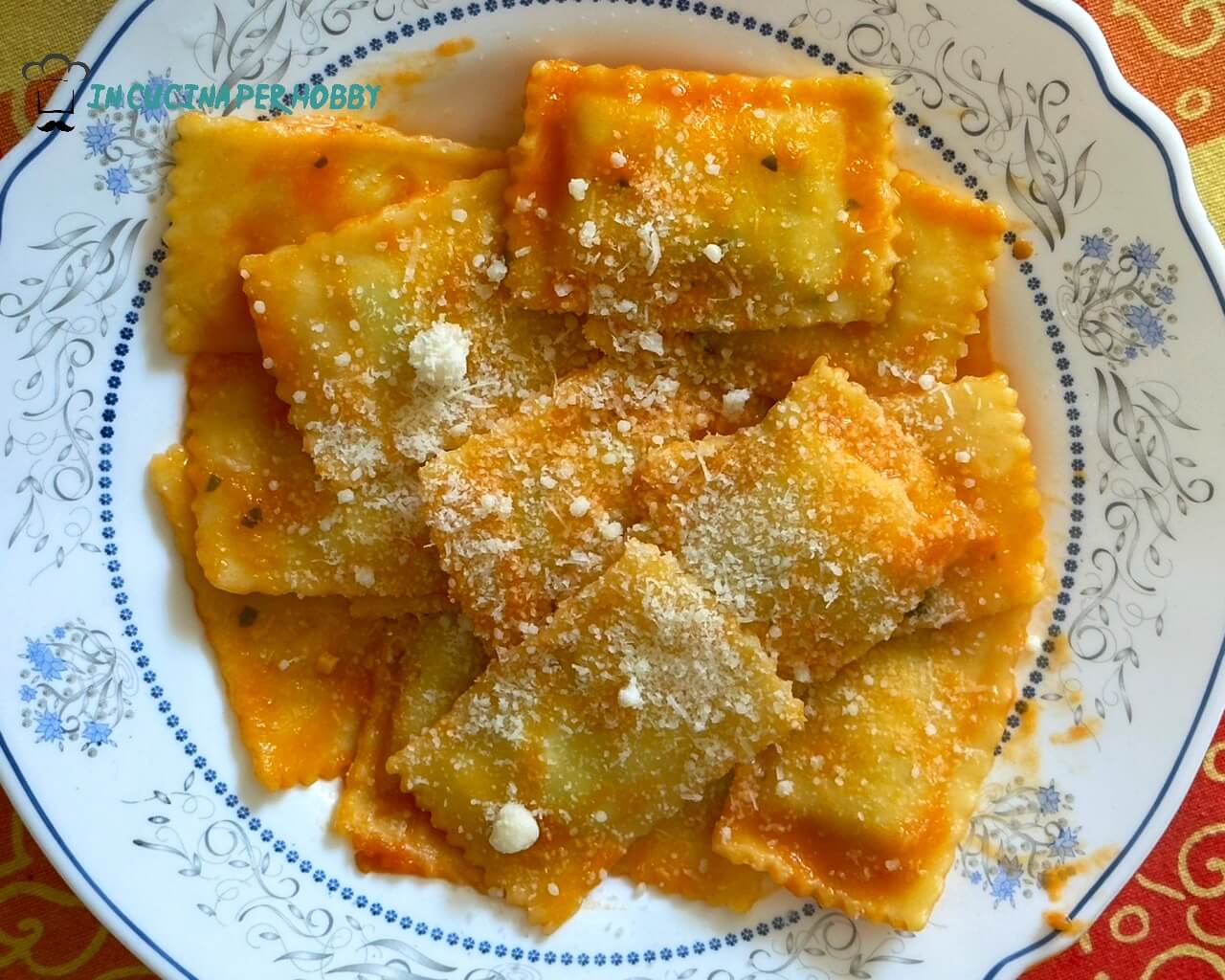 ravioli al sugo semplice